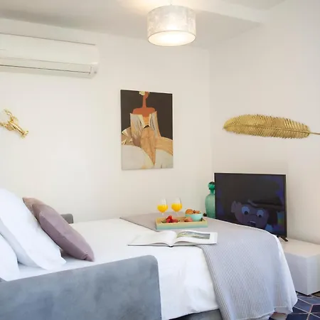 Singularstays Center