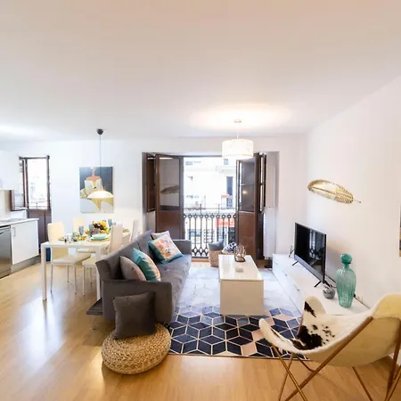 Apartment Singularstays Center *