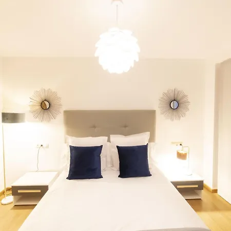 Apartment Singularstays Center *