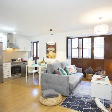 Apartment Singularstays Center
