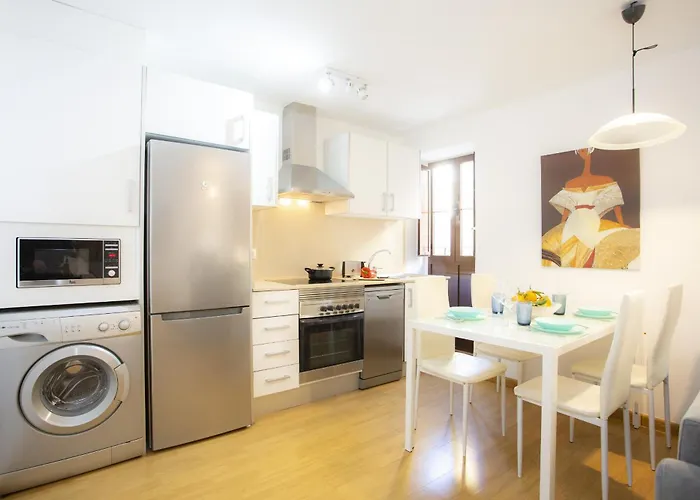 Singularstays Center Appartamento