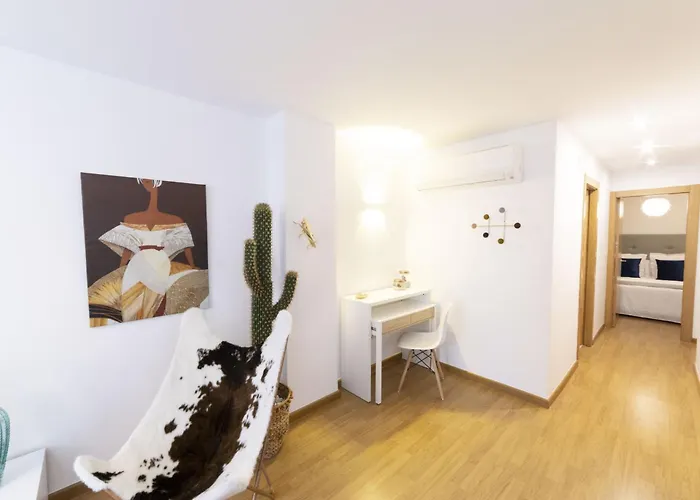 Appartamento Singularstays Center Valenza