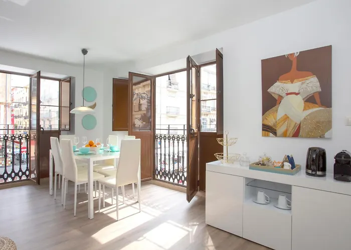Appartamento Singularstays Center Valenza