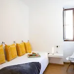 Singularstays Center Apartment *